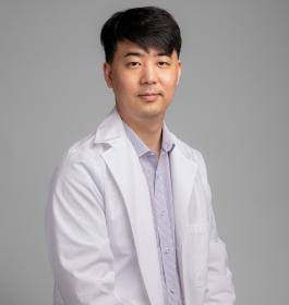 Photo of  Jongoh Lim, MD